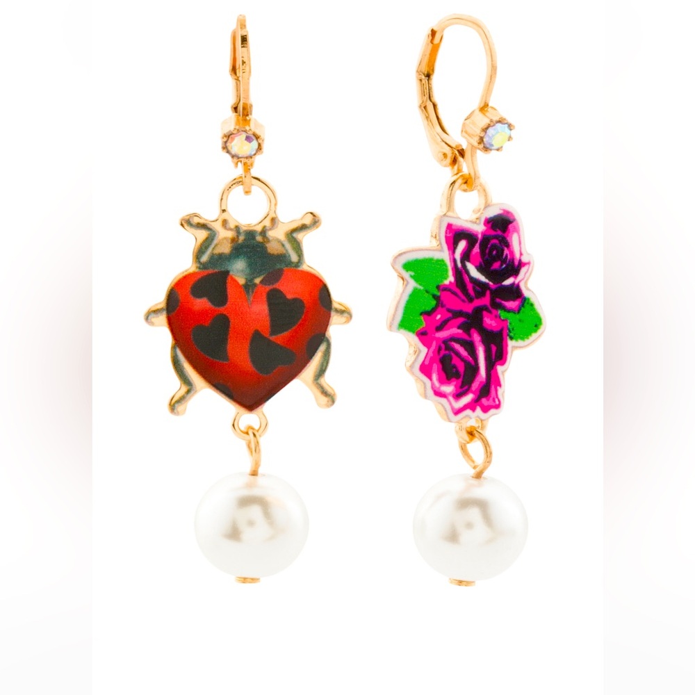 New Betsey Johnson Ladybug Rose Mismatched Pearl Earrings